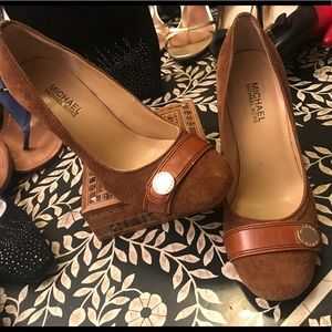 Michael Kors Suede Pumps